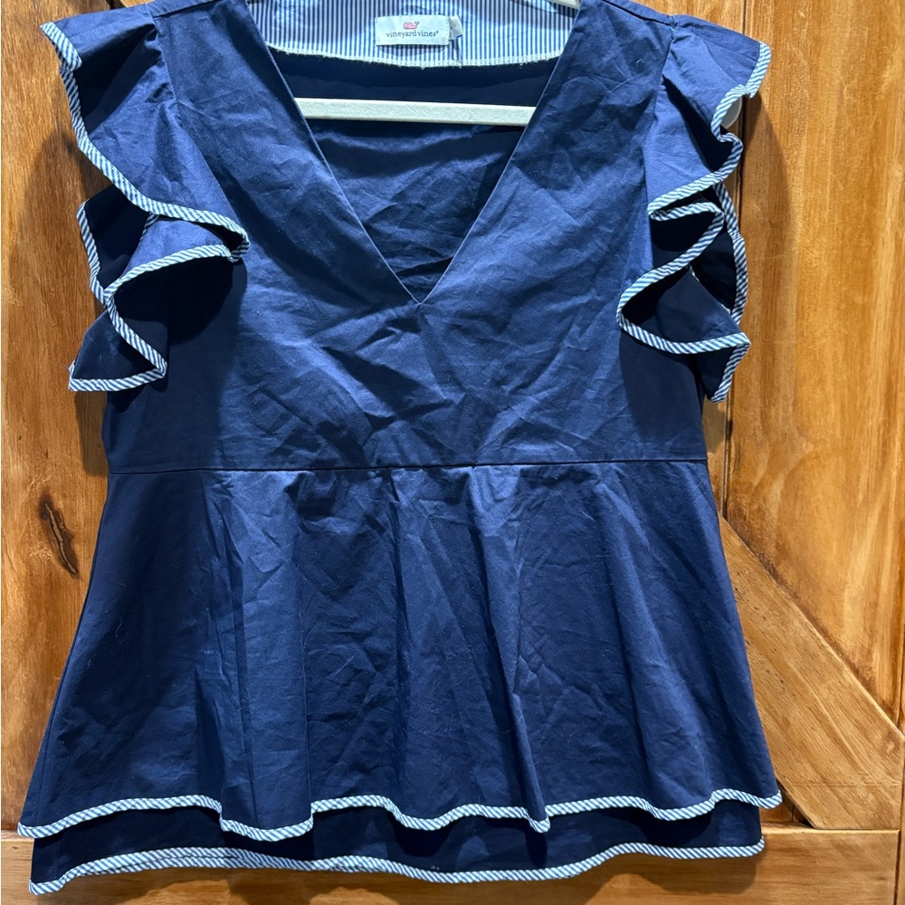 Vineyard Vines Navy and White Striped Top NWOT Small